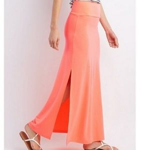 NWOT Charlotte Russe Women’s/Juniors maxi skirt slit sides neon coral size S